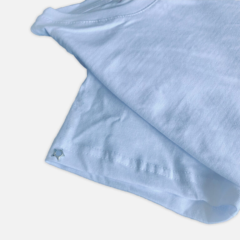 Básico: T-shirt com aplique 100% algodão